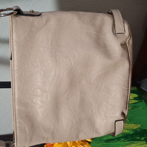 ⭐️Rosetti Tan Crossbody Bag - Picture 4 of 5